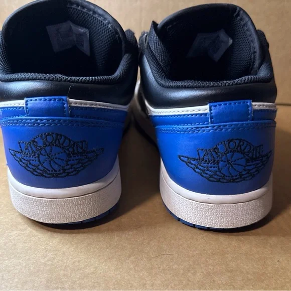 Air Jordan 1 Low White/Black/Royal Blue Alternate Royal Toe 553558-140 Size 9 - Picture 5 of 8